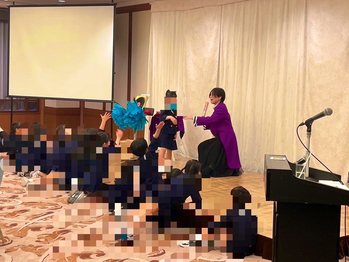 会場で参加型ファミリーショー|女性マジシャンMOE